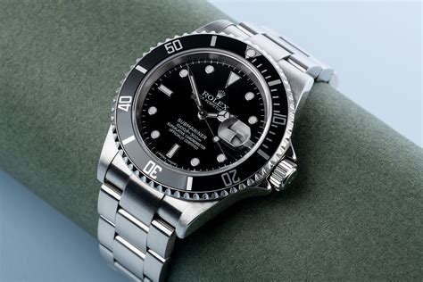 rolex submariner black 5 digit